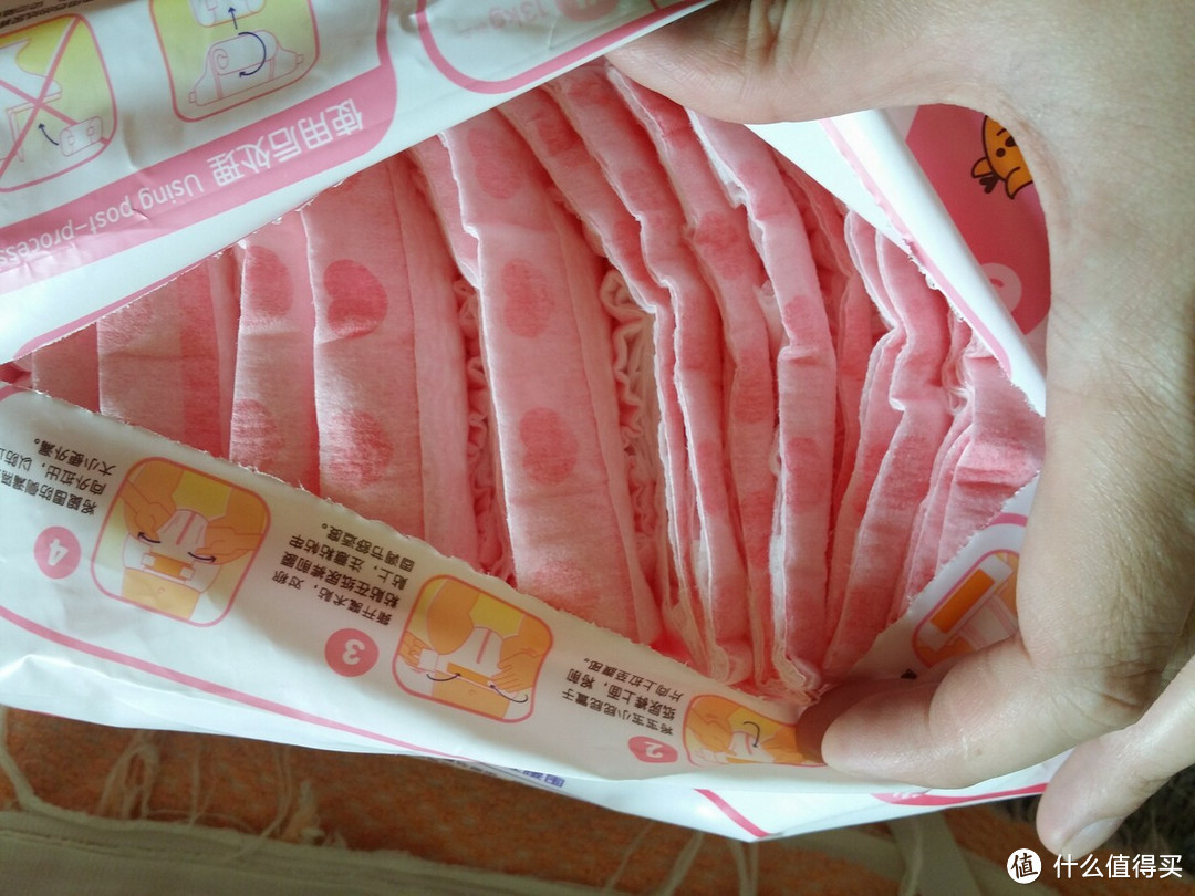 小鹿叮叮 快吸干爽系列 婴儿纸尿裤 S型(对比:帮宝适超薄干爽NB型,好奇银装NB型)