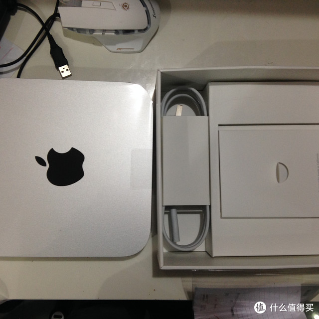 新版MAC mini到手 配AOC I2367FH/BG 23寸IPS显示器开箱