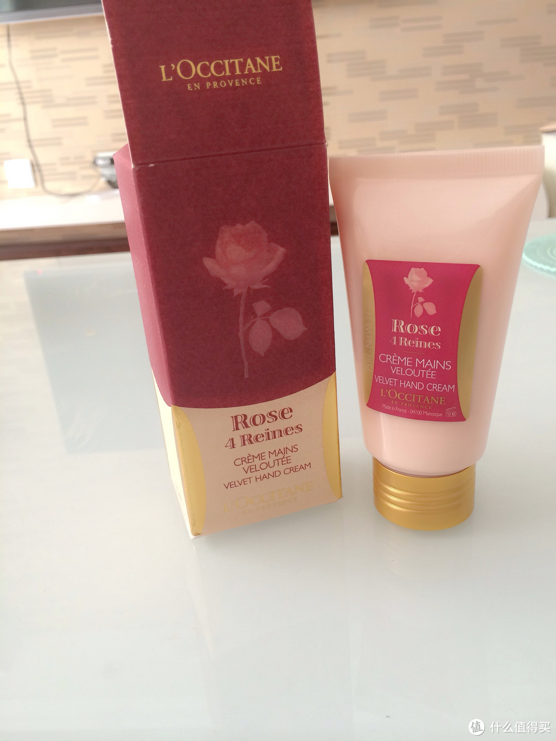 秋冬手和嘴也要润润哒！L'OCCITANE 欧舒丹 玫瑰手霜 & Kiehl’s 科颜氏 护唇膏1号