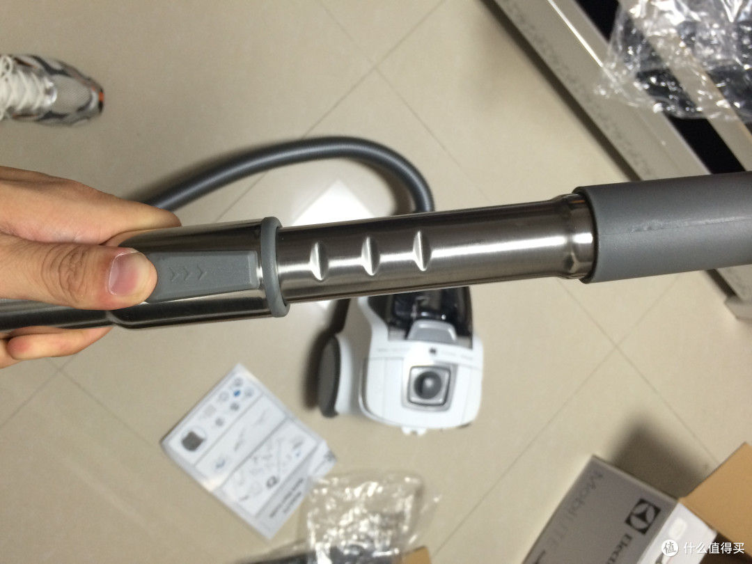 Electrolux 伊莱克斯 ZLUX1831 卧式吸尘器