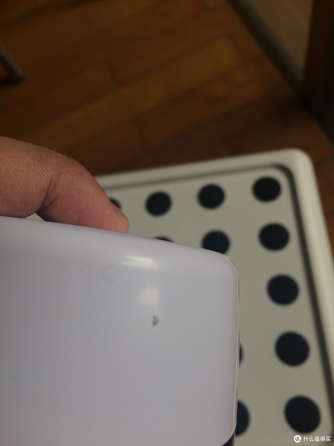 乳白色物体 乳白色物体