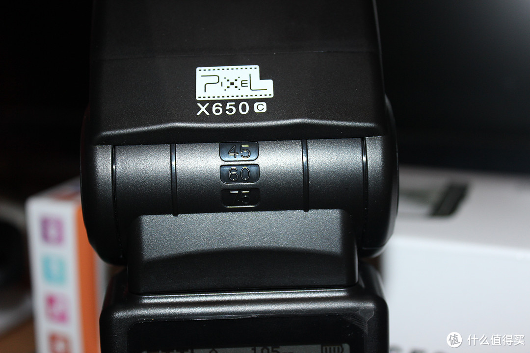 平民闪光灯中的战斗灯：品色 X650C 闪光灯