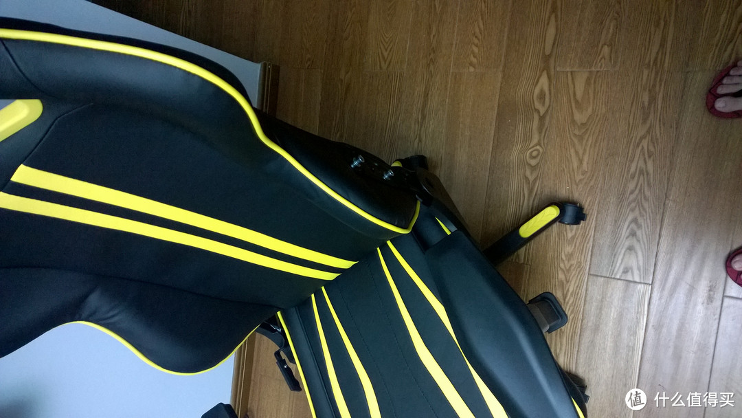 中了爱情公寓的毒，今朝终于得解！入手DXRACER 迪锐克斯 DXRACER RS9 人体工学电竞座椅