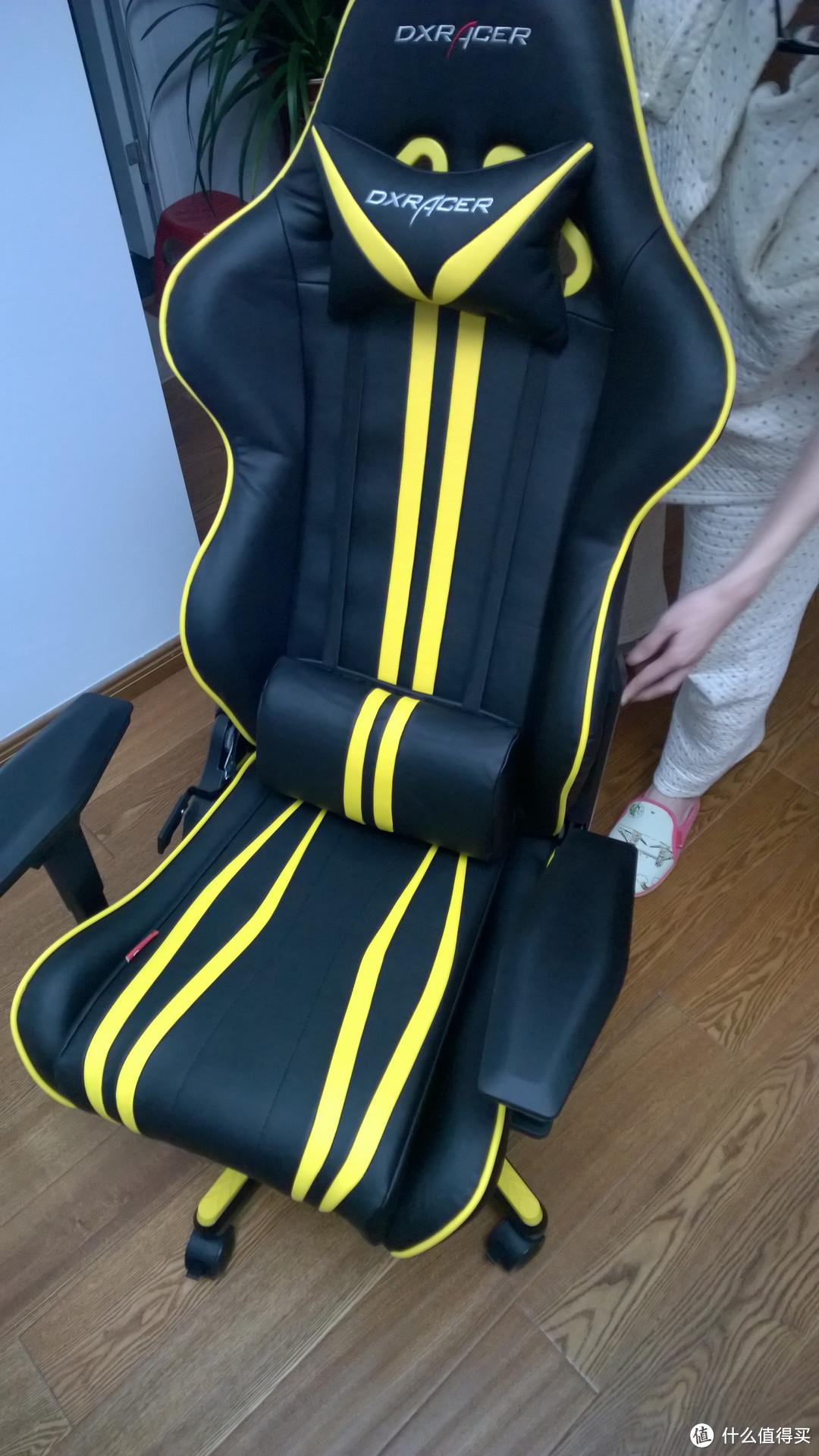 中了爱情公寓的毒，今朝终于得解！入手DXRACER 迪锐克斯 DXRACER RS9 人体工学电竞座椅