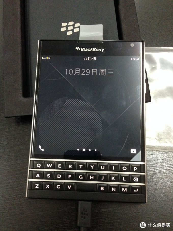 有的聊！BlackBerry 黑莓 Passport 方屏手机