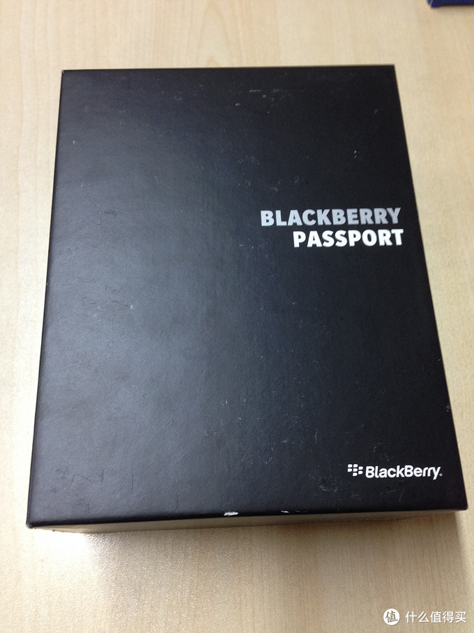 有的聊！BlackBerry 黑莓 Passport 方屏手机