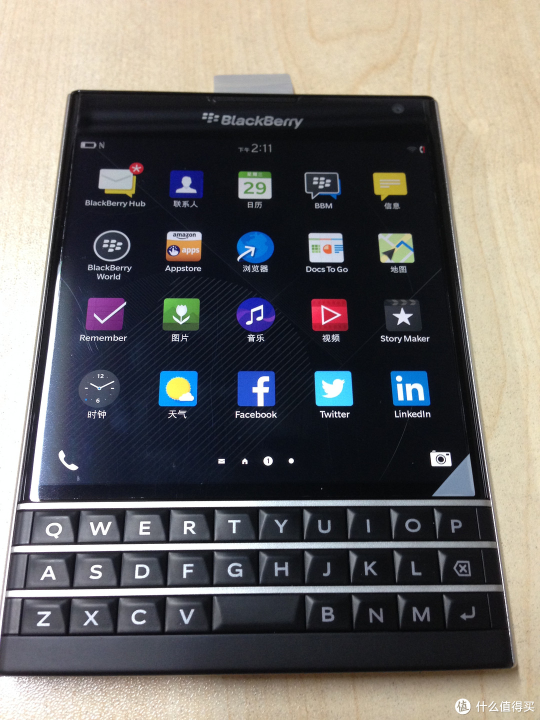 有的聊！BlackBerry 黑莓 Passport 方屏手机