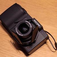 那些年我撸过的还算便携的相机 篇二：卡片机中的战斗机—Ricoh 理光 GX200