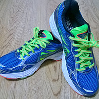 跑步败家第三单： 蓝中的一抹绿 Saucony 索康尼 Guide 7 男款跑鞋