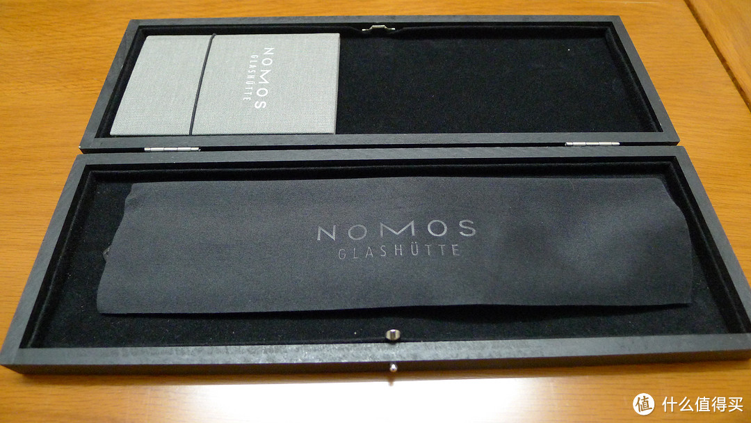 低调是包豪斯的精神：NOMOS Tangomat 603 机械腕表