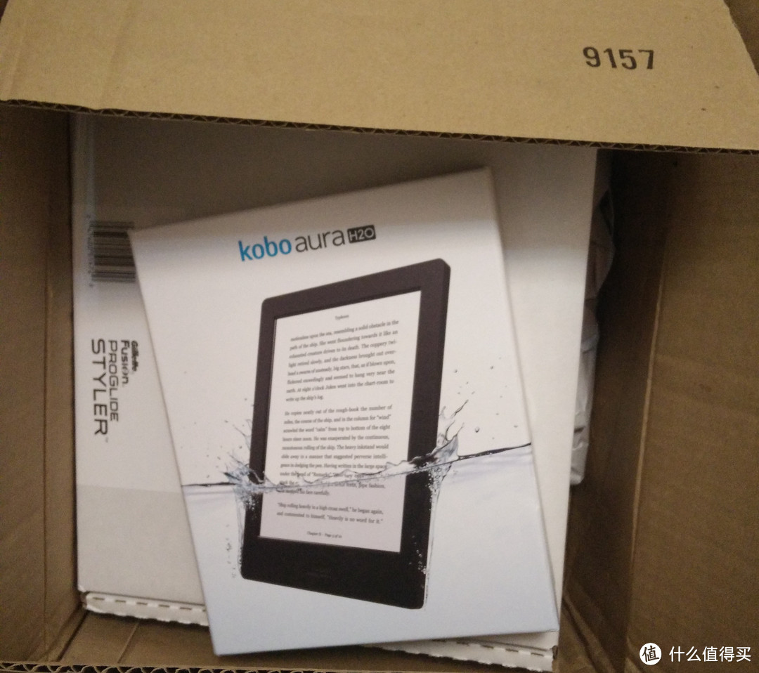 Kindle Voyage 之外的选择，Kobo Aura H2O首发开箱测试