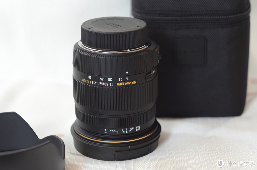 可能是2000以内最好的挂机头：Sigma 适马 17-50mm F2.8 EX DC OS HSM 镜头