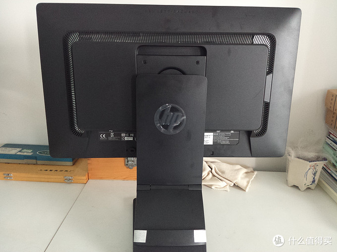 HP 惠普  Z22i 21.5英寸 可旋转升降调角度 IPS Gen2面板显示器