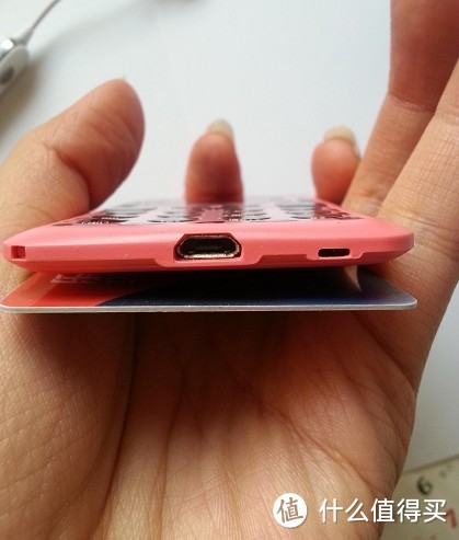 你以为这是计算器?新加坡 CARD Phone New-CM1 第四代迷你信用卡手机