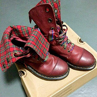 Dr. Martens Aimilie 女款真皮马丁靴外观展示(靴筒|内衬|鞋带|鞋跟)