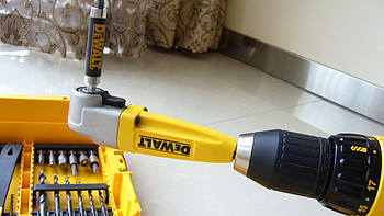 得伟DEWALT DWARA100 直角转换头