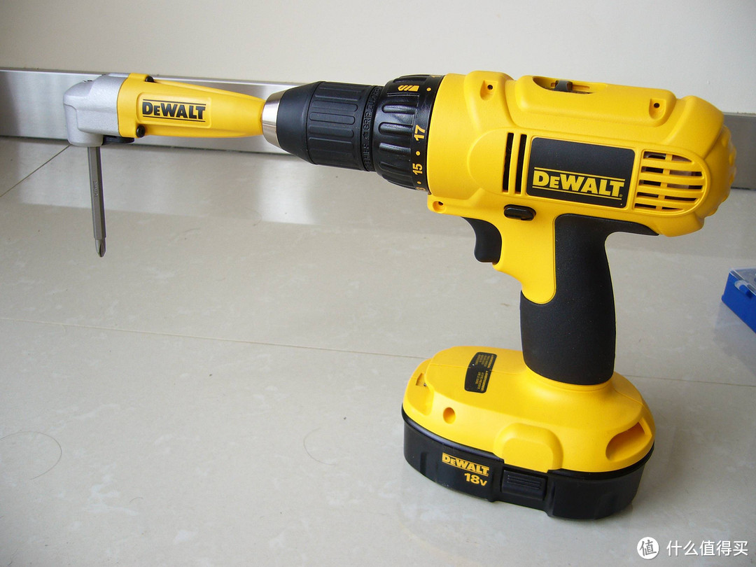 得伟DEWALT DWARA100 直角转换头