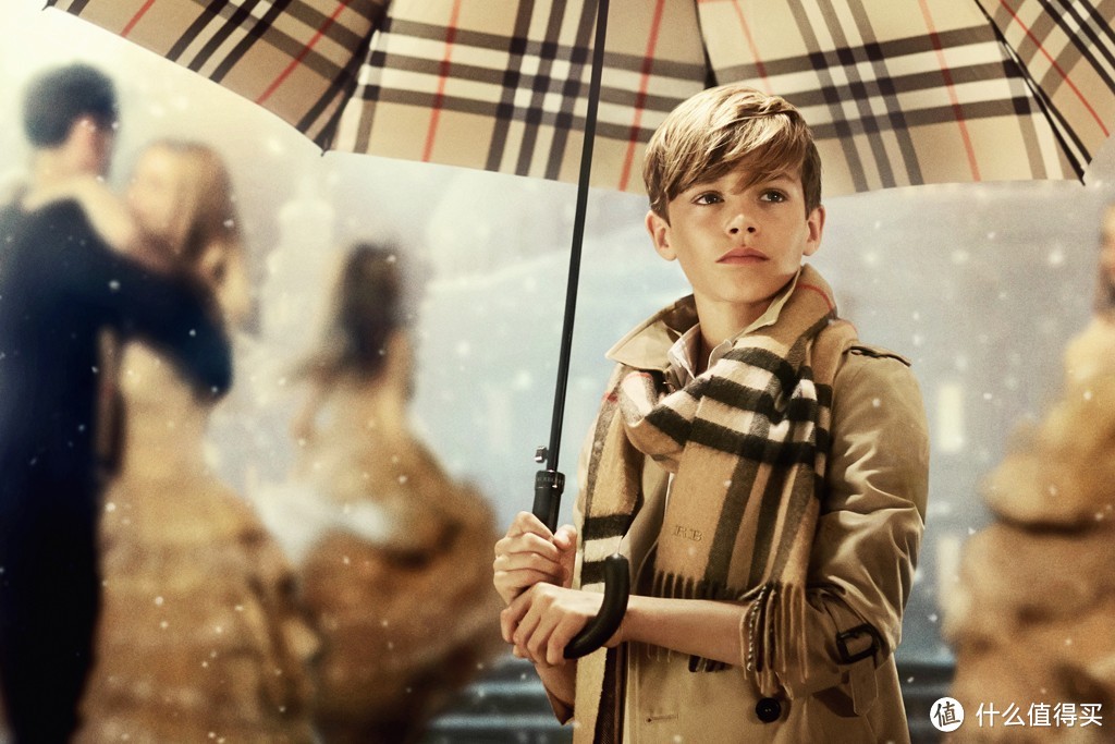 “贝家二少”出镜：BURBERRY 博柏利 发布佳节礼品系列2014最新广告