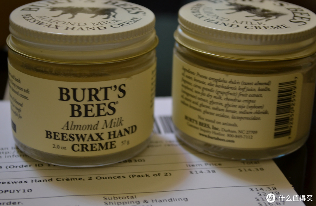 海淘的 Burt's Bees 小蜜蜂 Beeswax & Banana 香蕉蜂蜡护手霜 到了，味道很奇怪