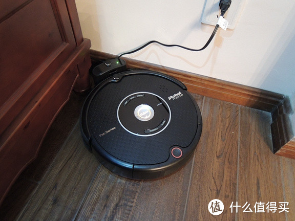 懒人帮手：iRobto Roomba 595 扫地机器人