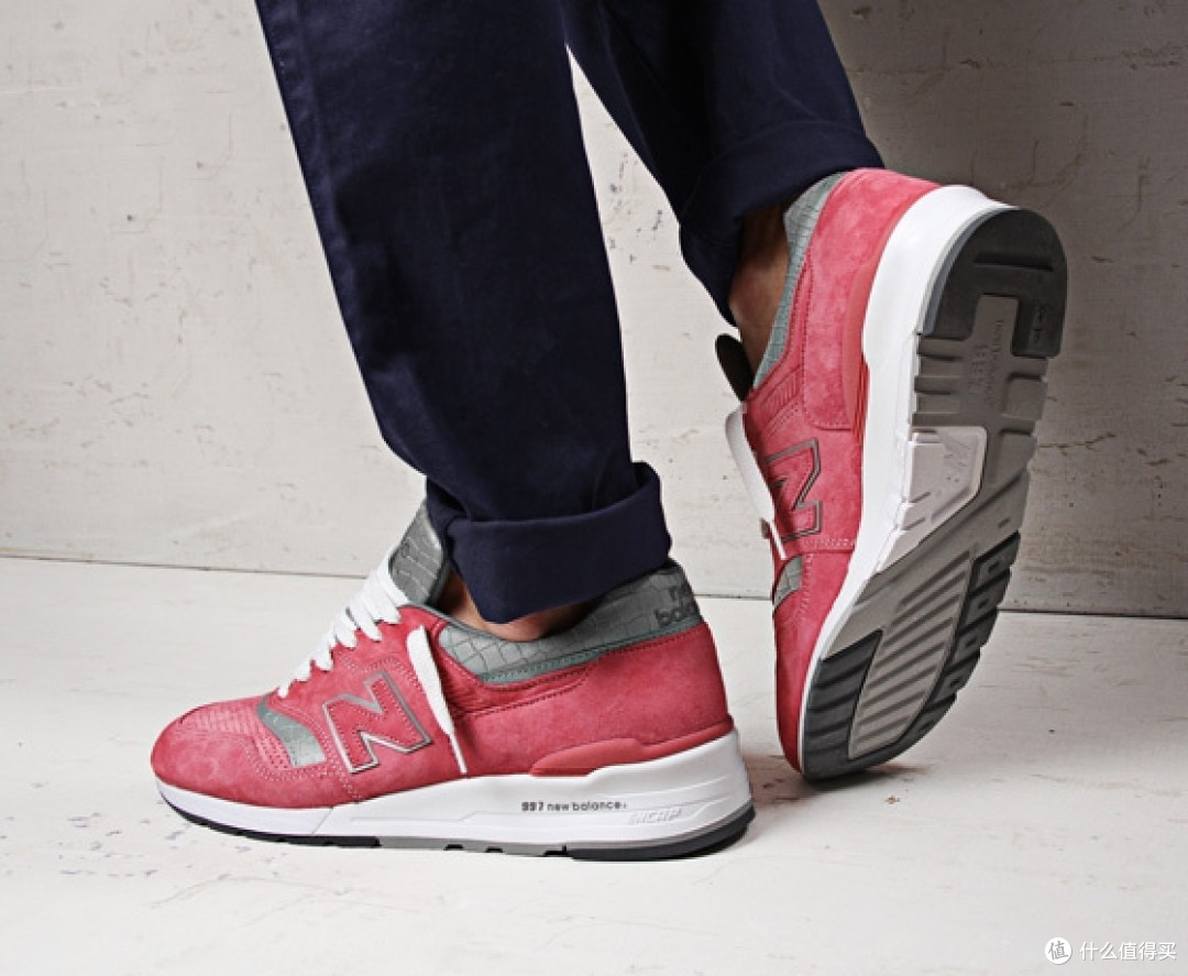 闷骚而诱人:New Balance 携手潮店 Concepts 推 997 “Rosé” 配色
