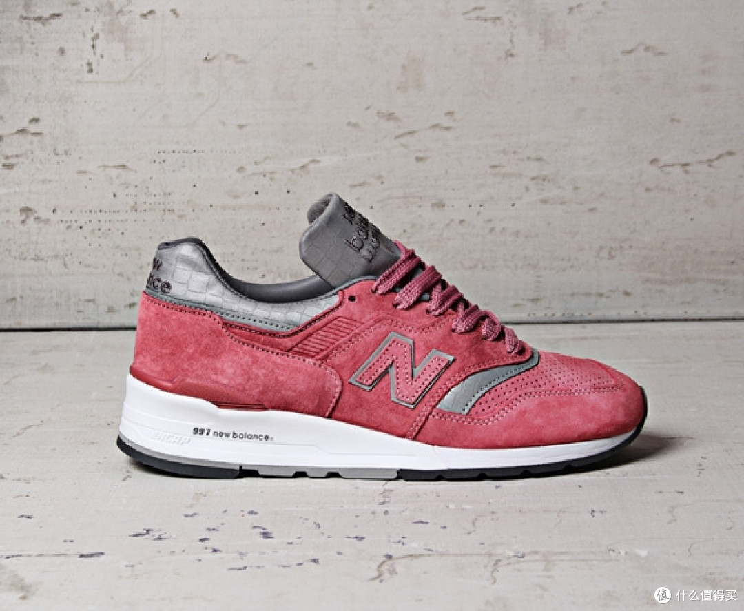 闷骚而诱人:New Balance 携手潮店 Concepts 推 997 “Rosé” 配色
