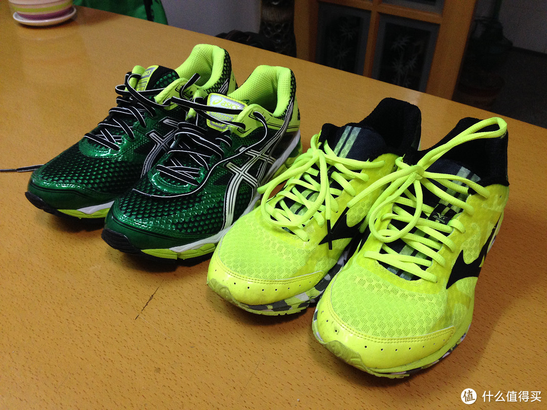 双雄：Asics 亚瑟士GEL-Cumulus 15 VS MIZUNO 美津浓 WAVE RIDER 17 — 日系次*级缓震型跑鞋对比评测