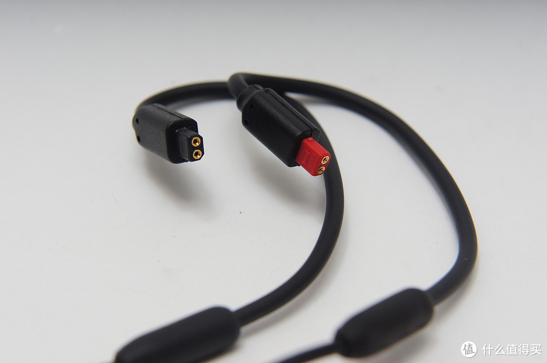 用im70就是I'm 70后吗?Audio-technica 铁三角 ATH-IM70 双动圈入耳耳机 简单开箱