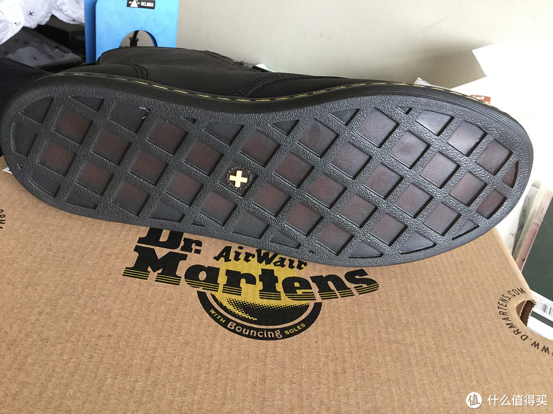 美亚直邮 Dr. Martens Tobias 男款马丁靴，坑爹的瑕疵