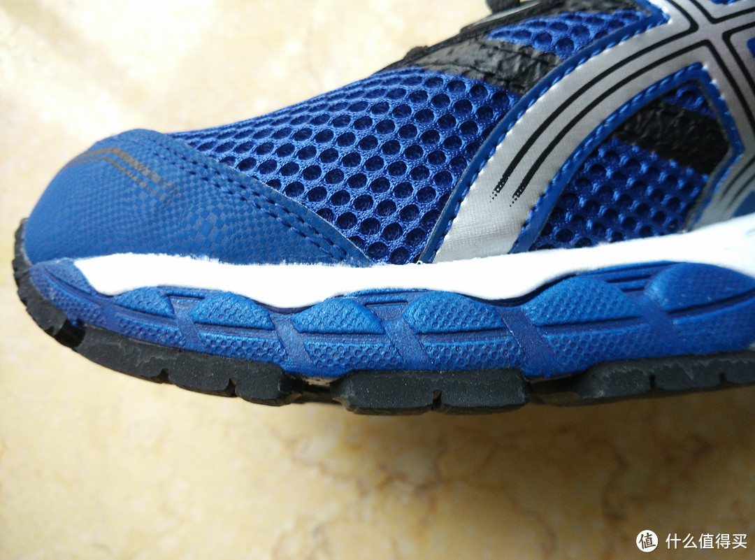 防水是关键：Asics 亚瑟士 GEL-CUMULUS 15 G-TX T3C4N 跑鞋