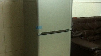 租房也要更舒适 篇二：KONKA 康佳 BCD-180TQ-GY 180升L 双门冰箱