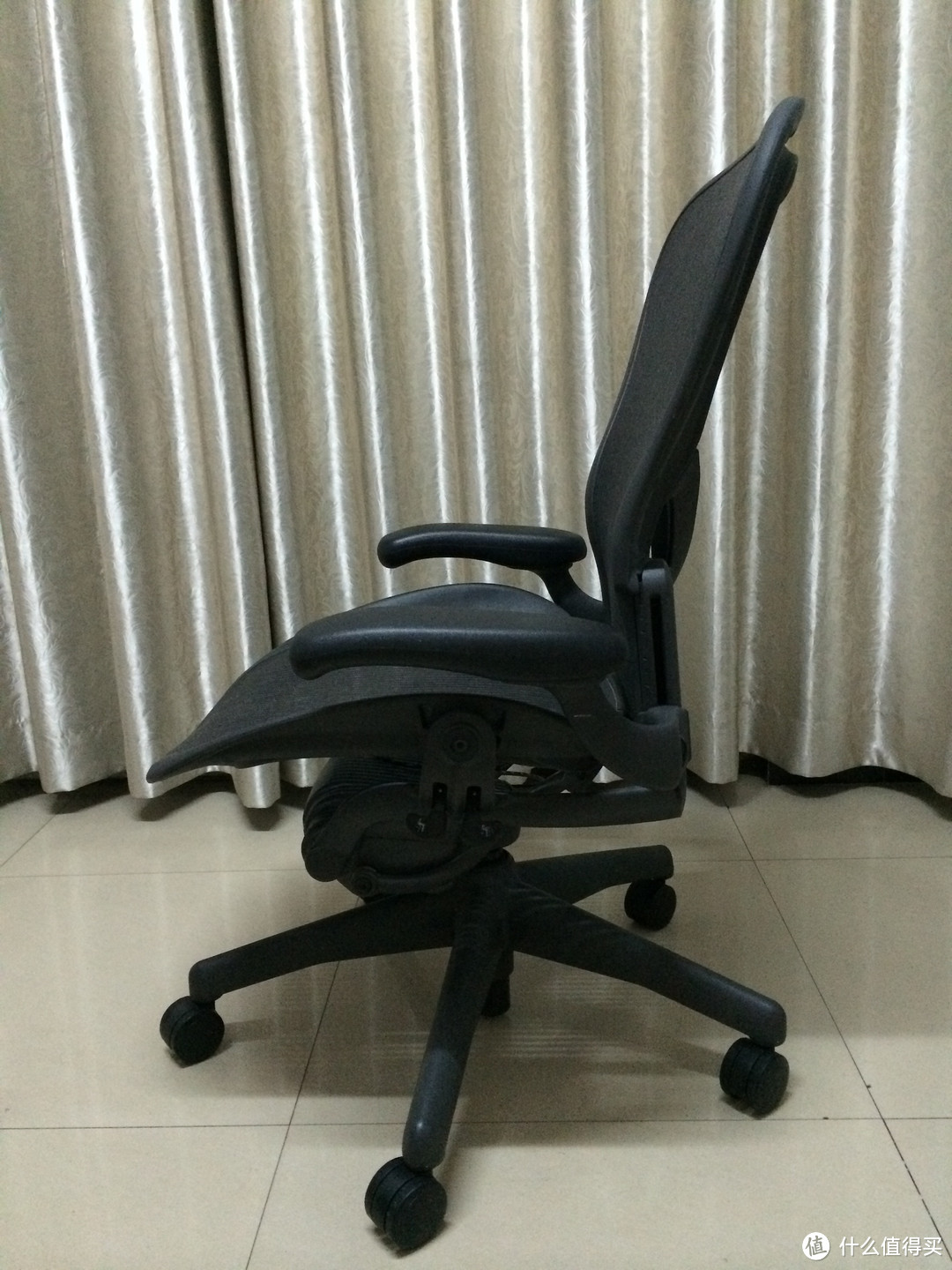 Herman Miller Aeron 座椅 — 为了健康和取悦自己