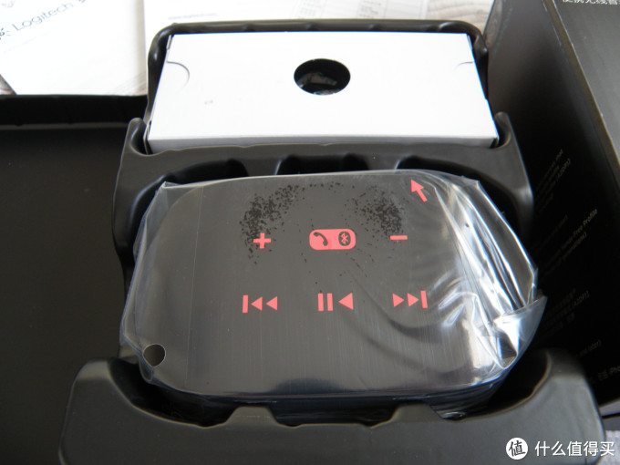 被触摸功能折磨了:Logitech 罗技 mini boombox 无线蓝牙音箱