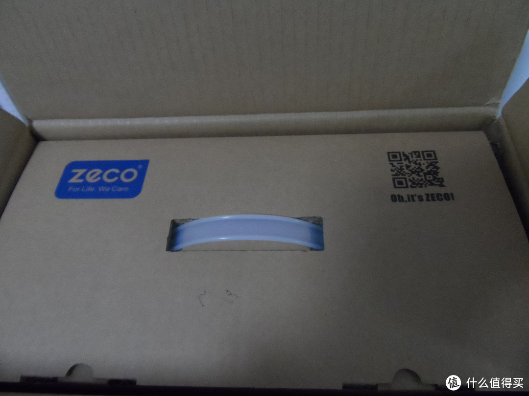 技术宅的投影梦提早实现——Zeco 智歌 es50 家用投影机