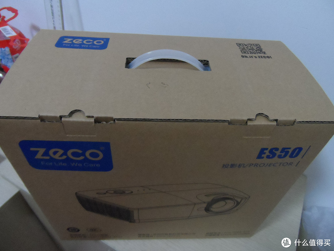 技术宅的投影梦提早实现——Zeco 智歌 es50 家用投影机