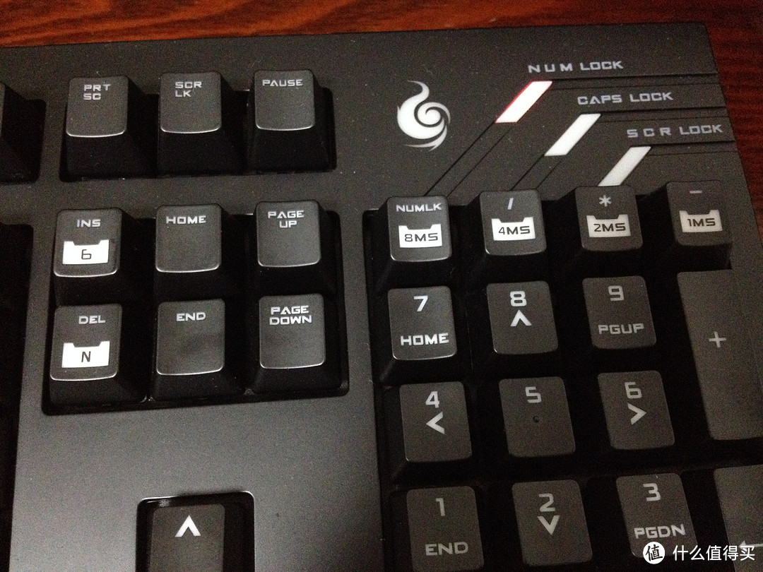 更加安静的游戏体验：CoolerMaster 酷冷至尊 烈焰枪 旗舰版 红轴 游戏机械键盘 黑色版