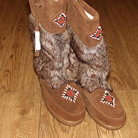 厚厚雪地靴，浓浓冬日清：UGG bailey Button Triplet Minnetonka 雪地靴 & 迷你唐卡 Mukluk High Dusty Brown Suede 女靴