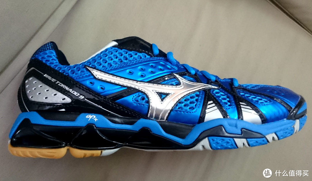 一个胖子的羽毛球鞋的另类选择:Mizuno 美津浓 Tornado 9 男款排球鞋