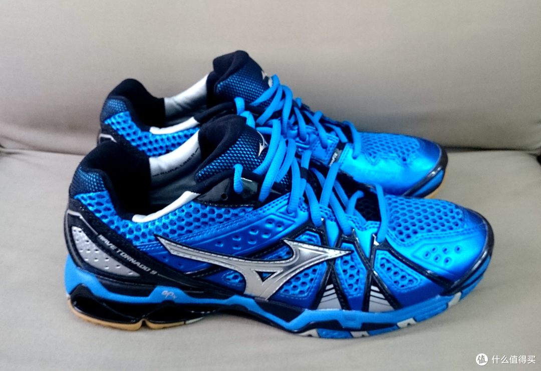 一个胖子的羽毛球鞋的另类选择:Mizuno 美津浓 Tornado 9 男款排球鞋