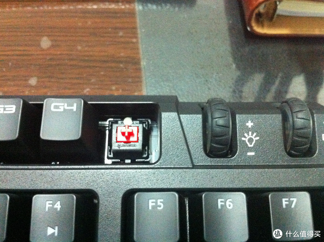 人生第二次剁手机械键盘：GIGABYTE 技嘉 Aivia Osmium 红轴，附自我感觉的青红轴简单比较