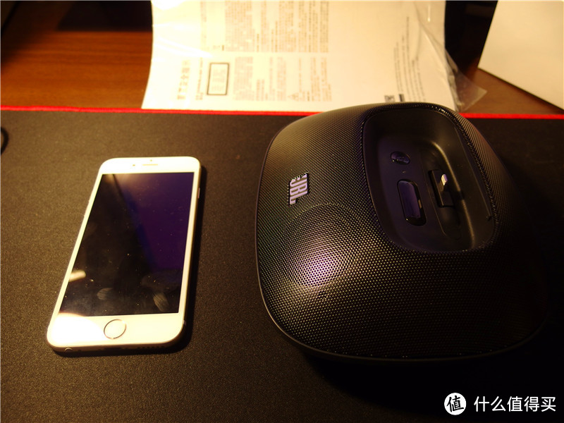 JBL OnBeat Micro iPhone5  便携式充电音乐底座音箱 