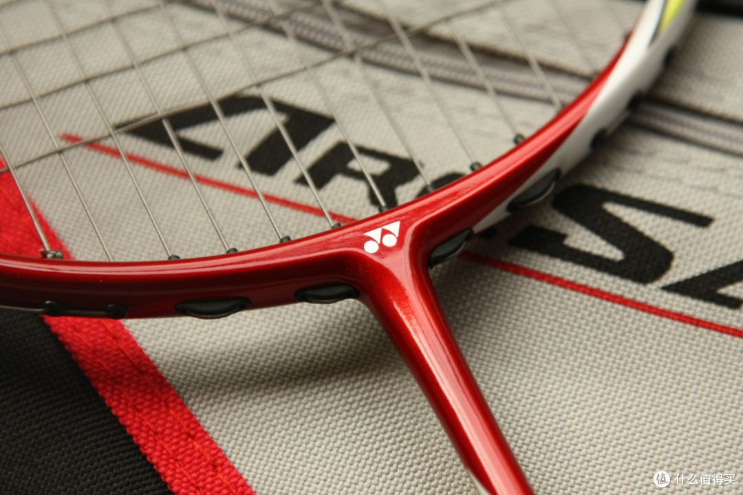 那一抹亮骚的红:yonex 尤尼克斯 arcsaber 11 羽毛球拍