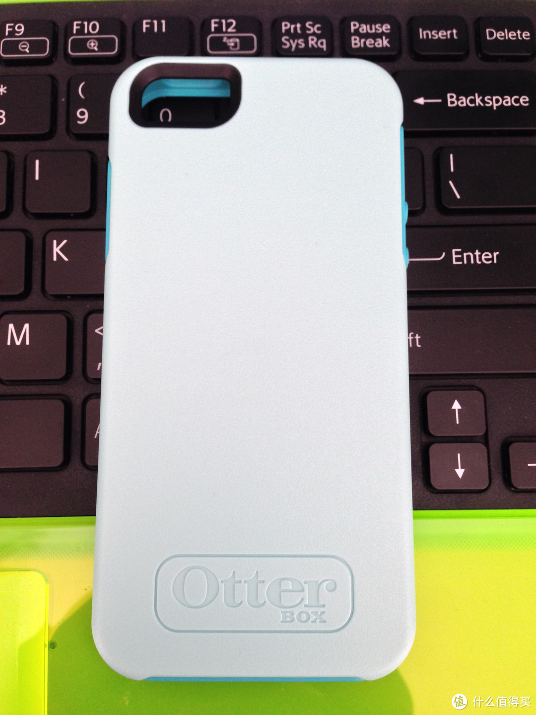 双十一剁手成果：Otterbox Symmetry Series 炫彩几何系列 iPhone5 手机壳