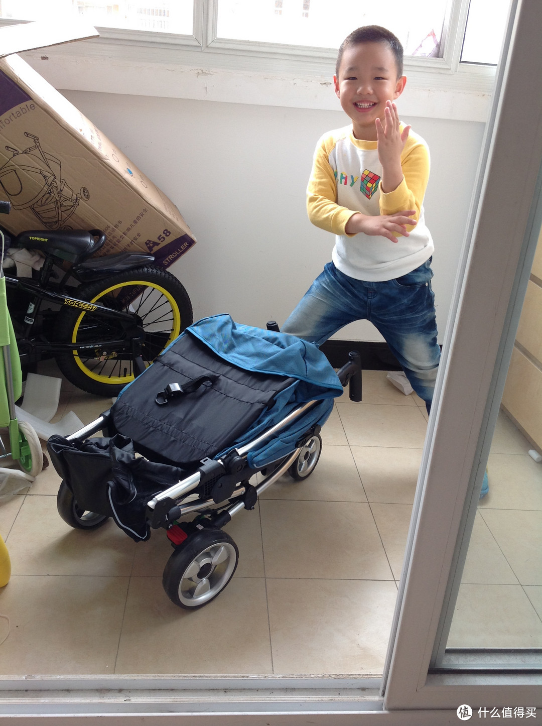 未来宝宝的新座驾：Pouch 帛琦 A58 三轮 可折叠婴儿推车