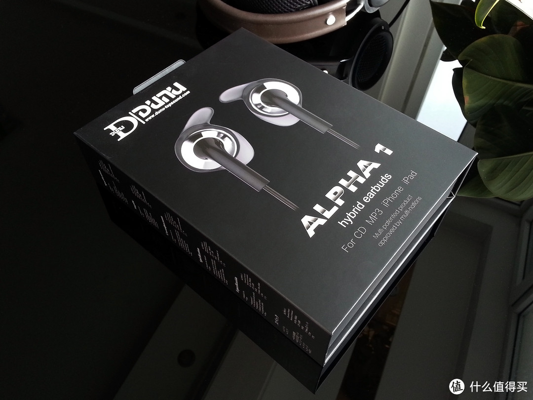 国产HIFI黑科技：奥莱尔 科技 无损播放器 AUNE M1 & 达音科 DUNU 圈铁平头耳机 A1