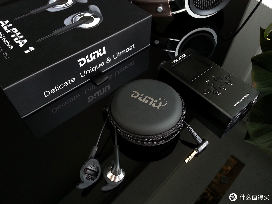 国产HIFI黑科技：奥莱尔 科技 无损播放器 AUNE M1 & 达音科 DUNU 圈铁平头耳机 A1