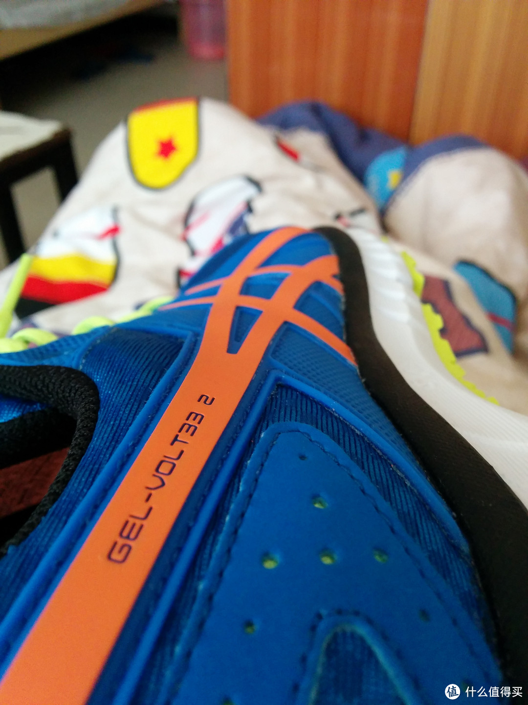 ASICS 亚瑟士 GEL-VOLT33 男款时尚跑鞋 T320N-4732