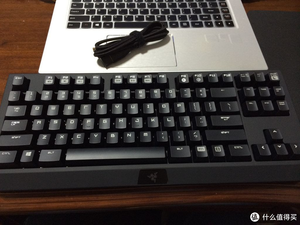 小白初烧机械键盘：Razer 雷蛇 BlackWidow TE黑寡妇蜘蛛竞技版 &POKER II 白色茶轴 & 各色键帽