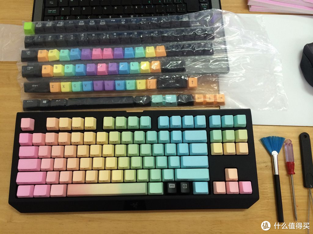 小白初烧机械键盘：Razer 雷蛇 BlackWidow TE黑寡妇蜘蛛竞技版 &POKER II 白色茶轴 & 各色键帽