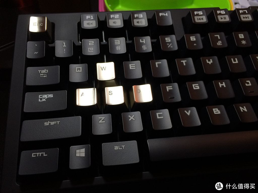 小白初烧机械键盘：Razer 雷蛇 BlackWidow TE黑寡妇蜘蛛竞技版 &POKER II 白色茶轴 & 各色键帽